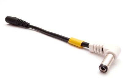 Przejściówka do efektów gitarowych zmieniająca rozmiar złącza i polaryzację